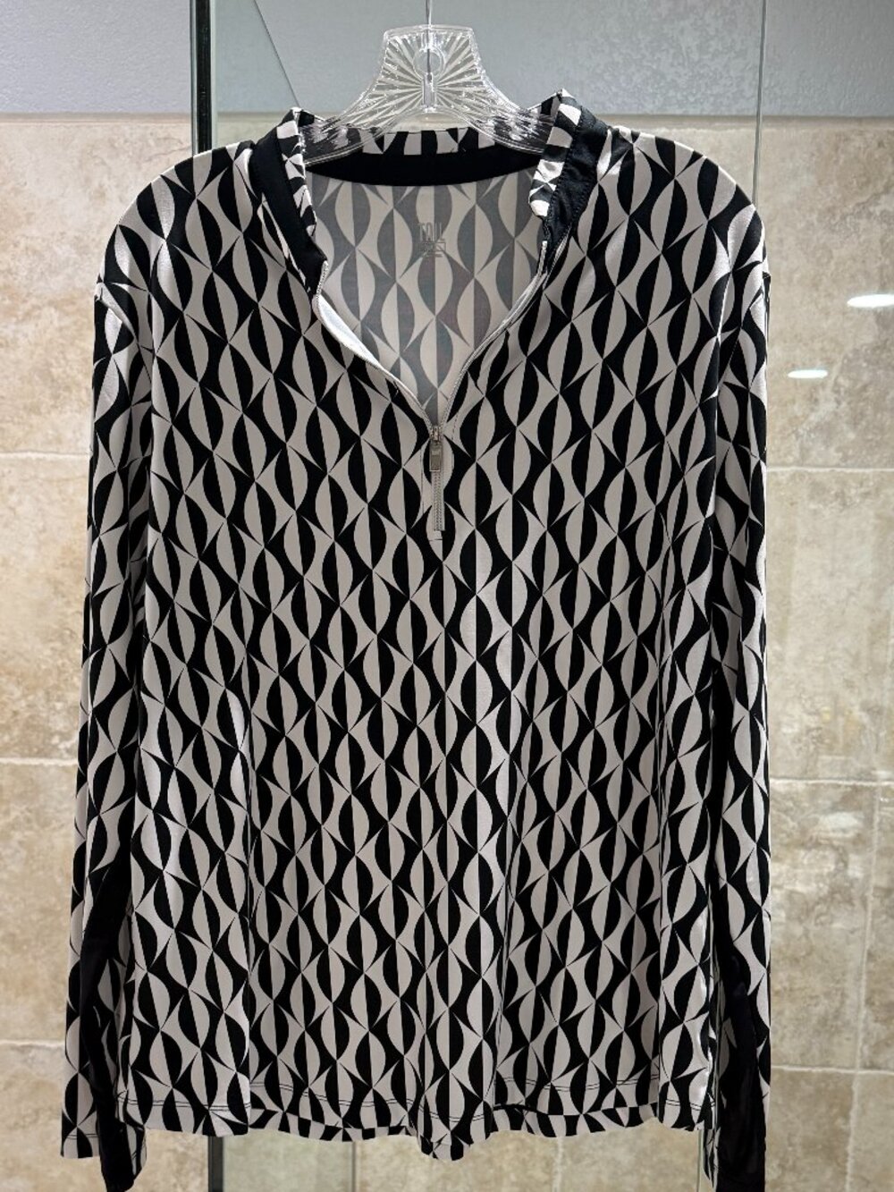Tail Size XXL black and white long sleeve shirt